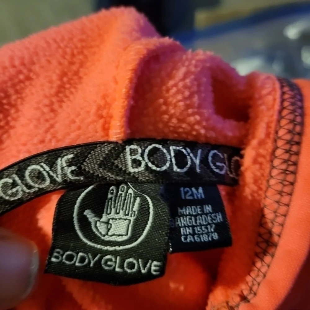 Body‎ Glove size 12m coral & gray 2pc outfit